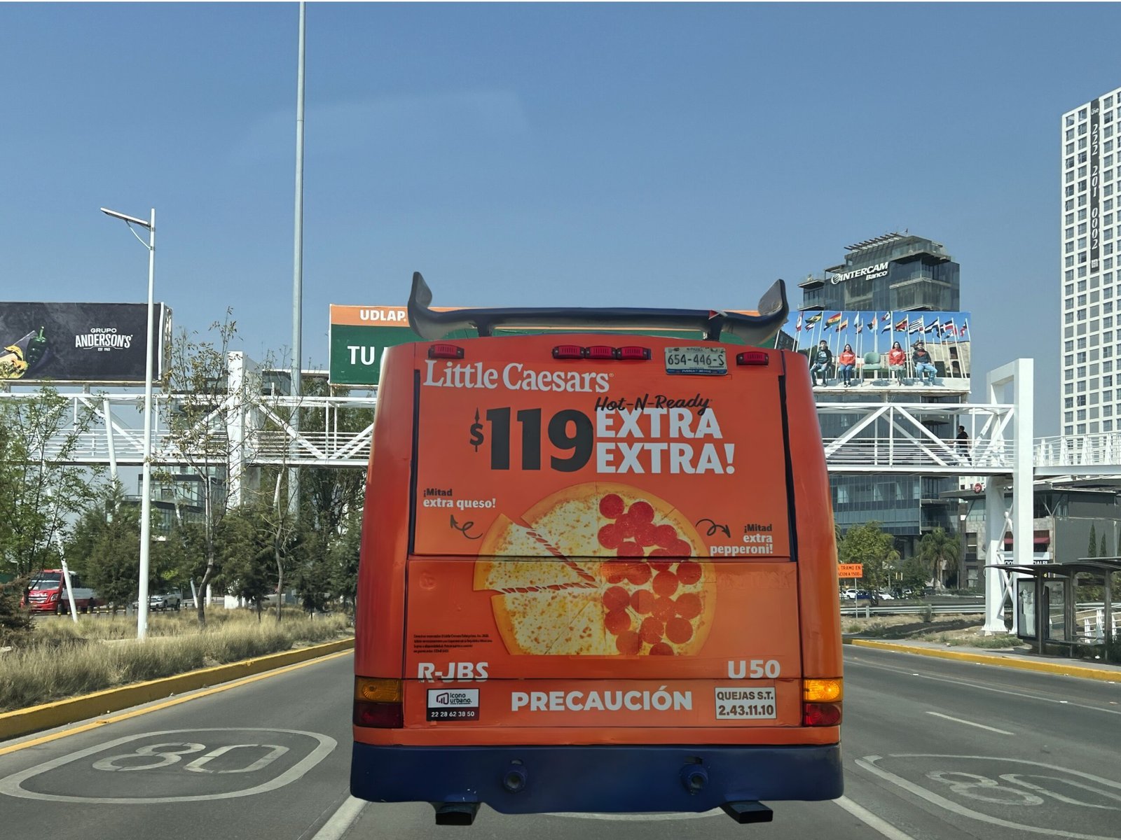 Servicio de publicidad en camiones